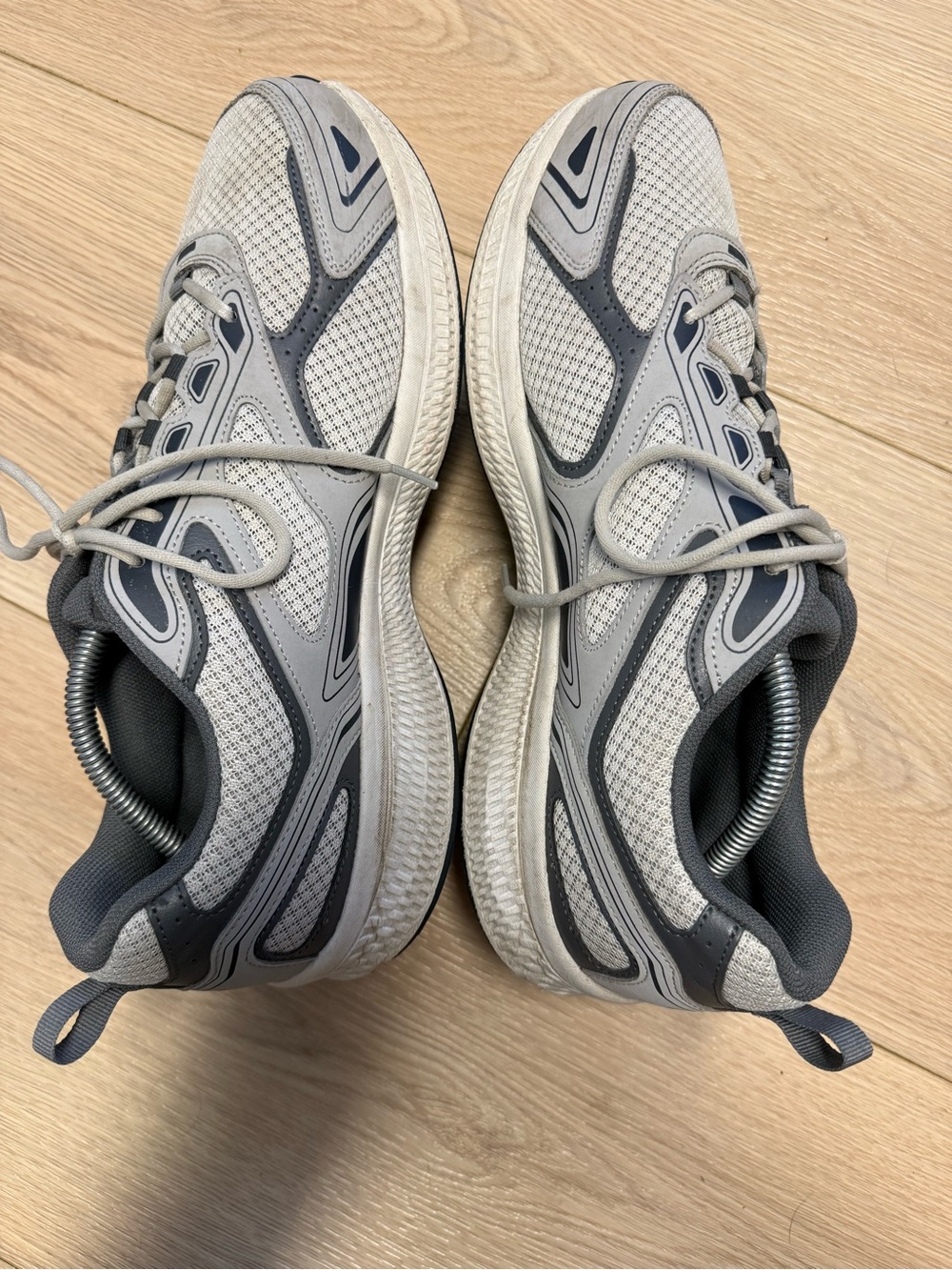 Skechers Men's GOrun Consistent athletic running shoes Grey Size 11.5 - Picture 5 of 11